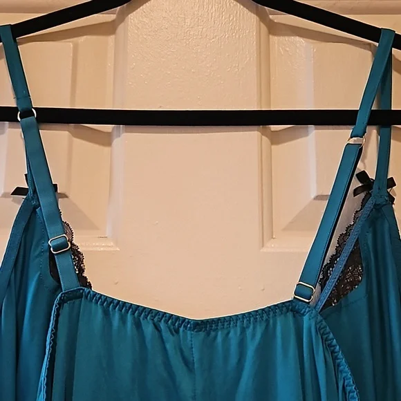 Cacique Teal and Black Lace Nighty in size 22/24 - Picture 9 of 9